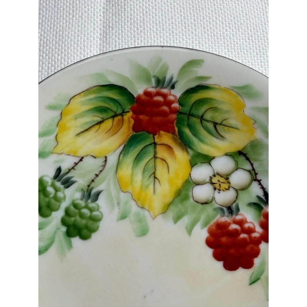 Favorite Bavaria Hand Painted Berry Porcelain Plate Gold Rim Artist Signed Luken
